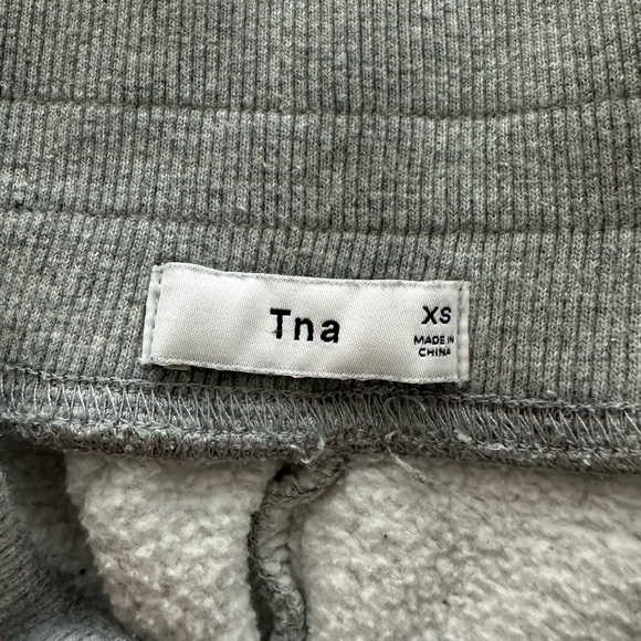 Aritzia TNA Joggers - Picture 4 of 4